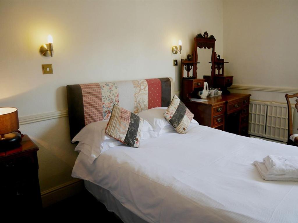 The White Hart Hotell Whitchurch  Eksteriør bilde