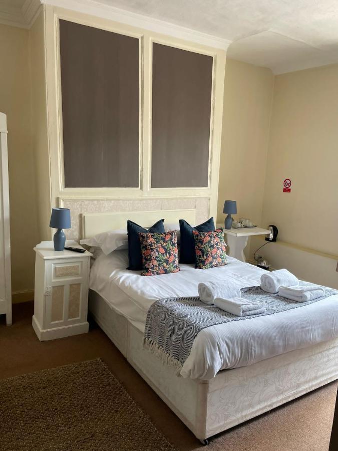 The White Hart Hotell Whitchurch  Eksteriør bilde